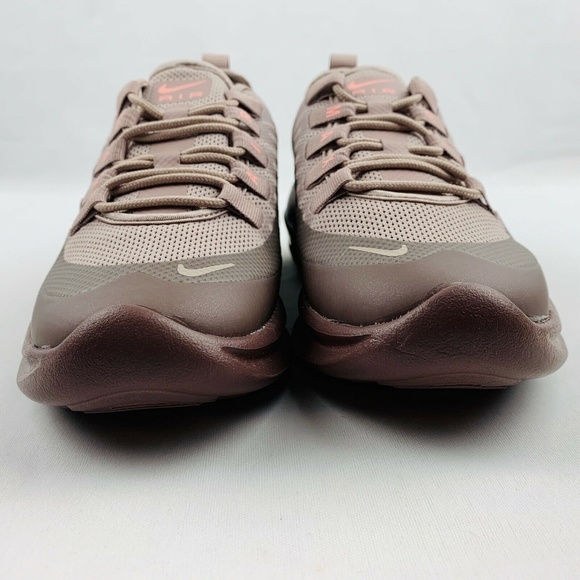NWB Womens Nike Air Max Axis Athletic Running - Picture 4 of 8